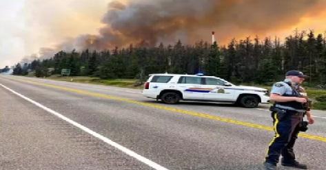Wildfire that forced evacuation of Jasper National Park now within 12 km of townsite
